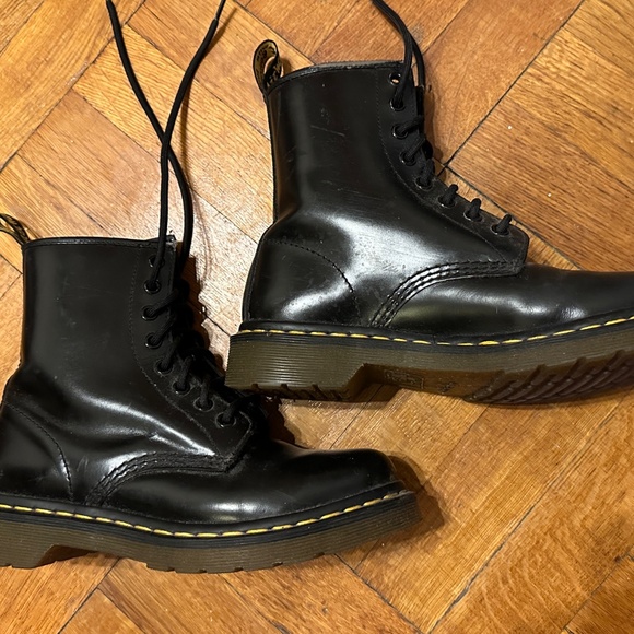 Doc Martens 1460 SMOOTH LEATHER LACE UP BOOTS - Picture 3 of 7